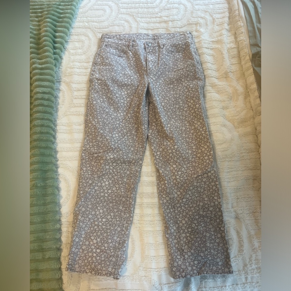 American Eagle Outfitters Straight Leg Floral Print Jeans in Light Gray - Picture 4 of 8